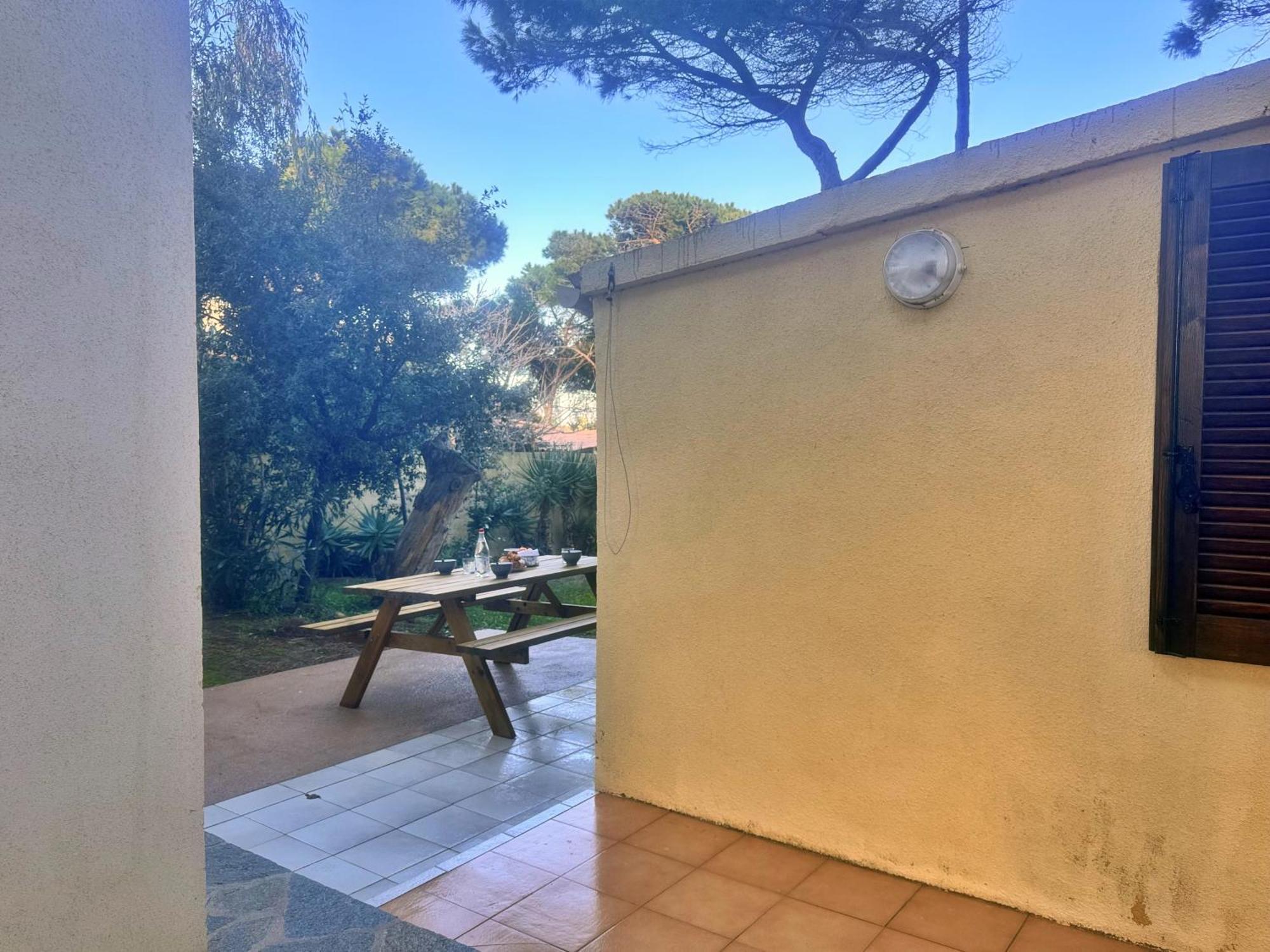 Les Pieds Dans L'Eau T2 E Apartment Calvi  Exterior foto