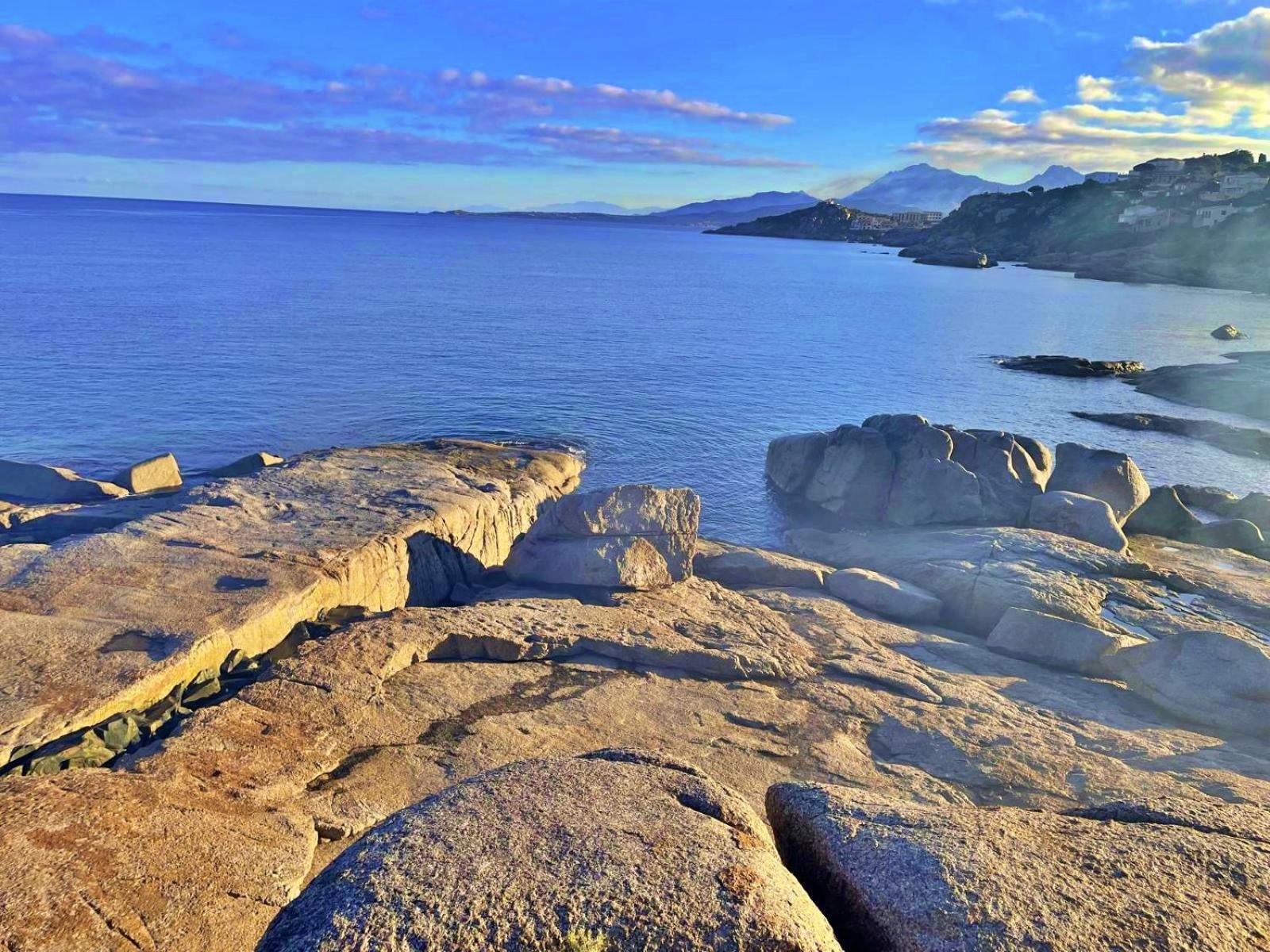 Les Pieds Dans L'Eau T2 E Apartment Calvi  Exterior foto